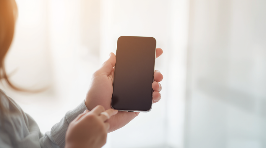 初めての子供スマホに再生スマホがおすすめ。新品より安く、中古より安心しやすい選択肢